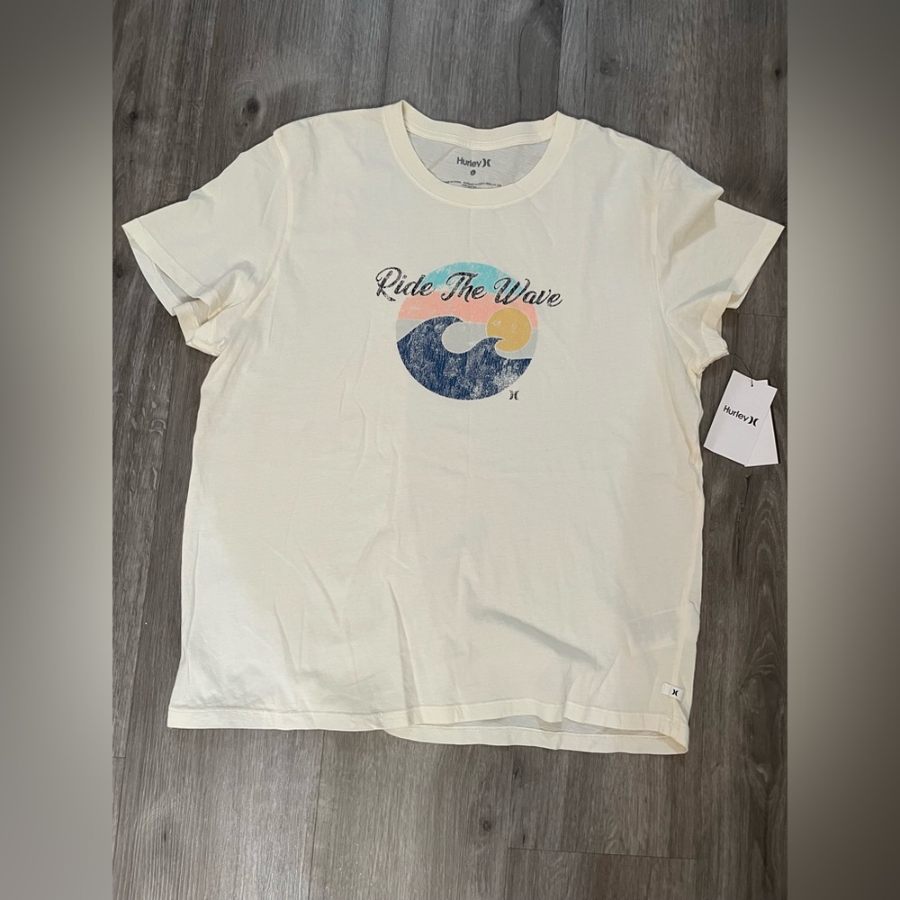 Hurley New With Tags Large T-shirt